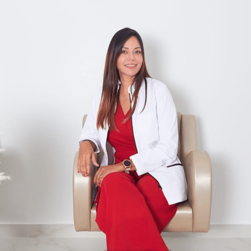 Nuestro equipo doctora medico estético
